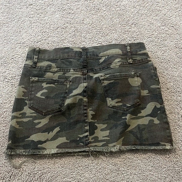 Camo denim mini skirt - Picture 2 of 2